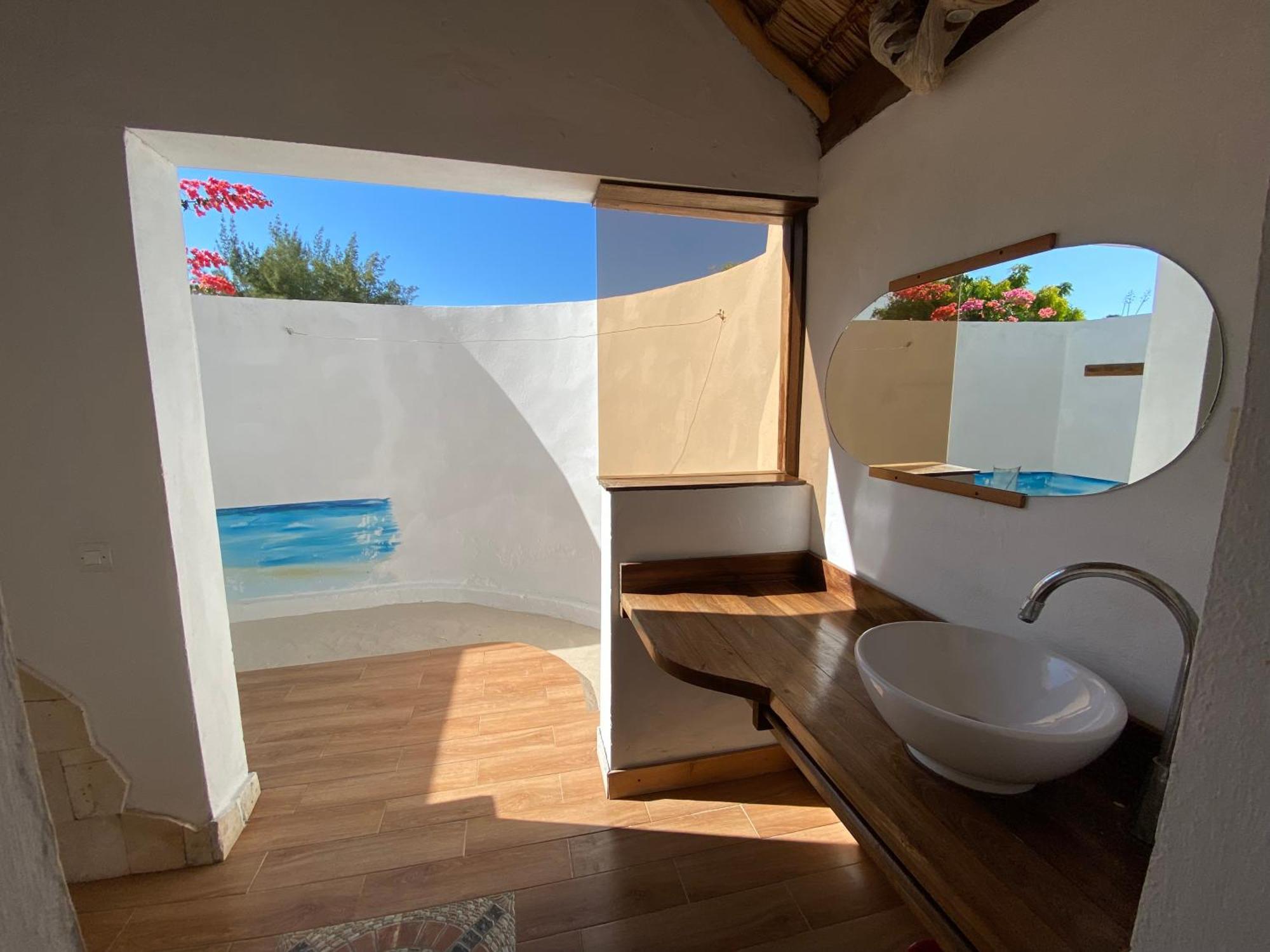 Laguna Blu - Resort Madagascar Andavadoaka Exterior photo